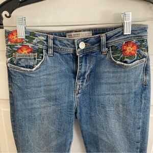 Zara skinny Jean w/embroidery detail
